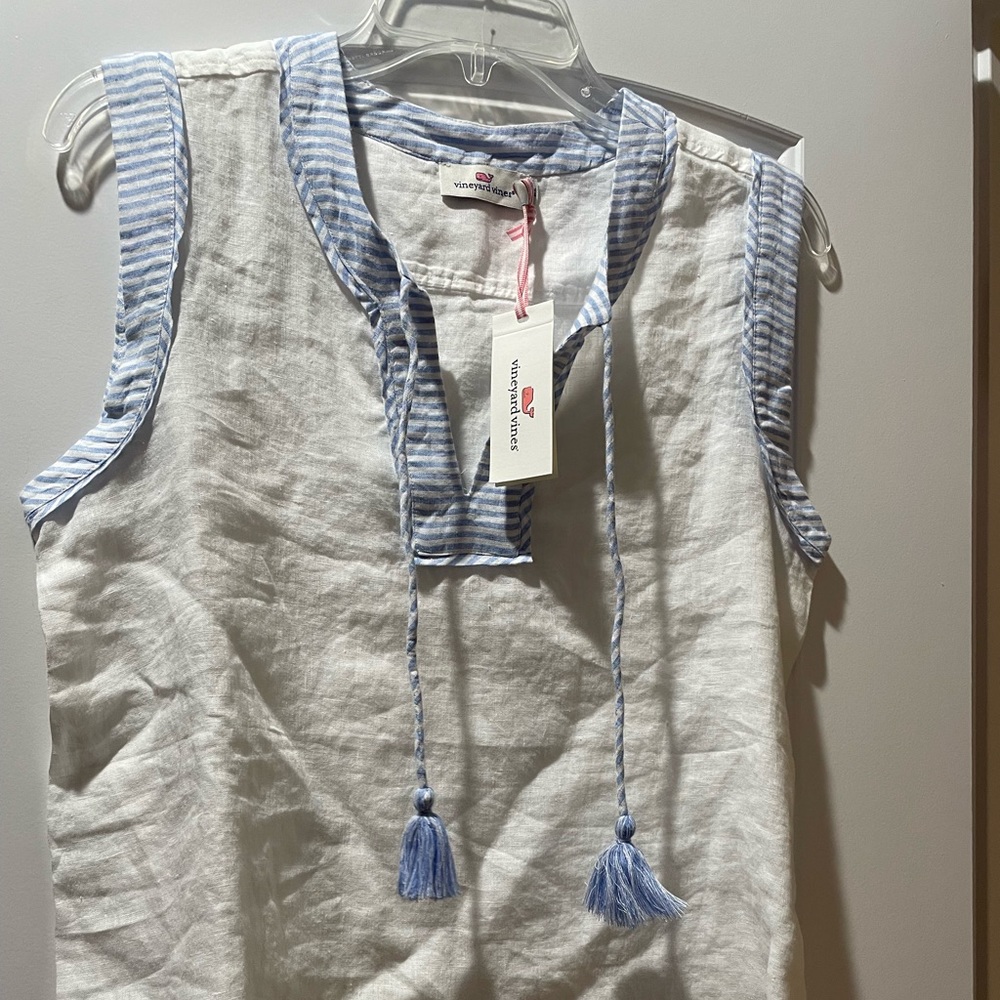 NWT Vineyard Vines Linen Sleeveless Top with tassels
